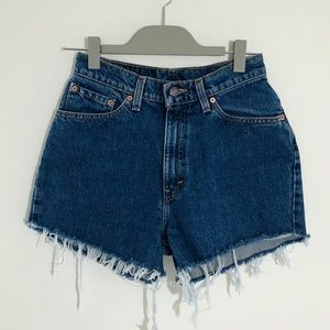✨ Levi’s Vintage Denim Shorts ✨